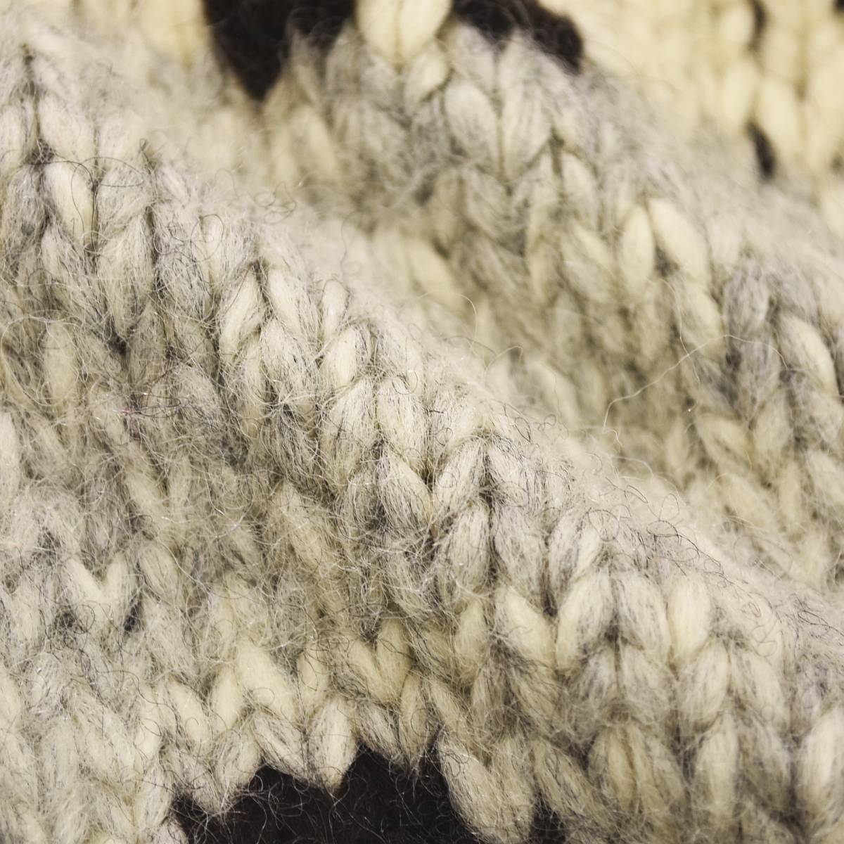 KANATA（カナタ） カナダ製 サンダーバード柄 フルジップアップ