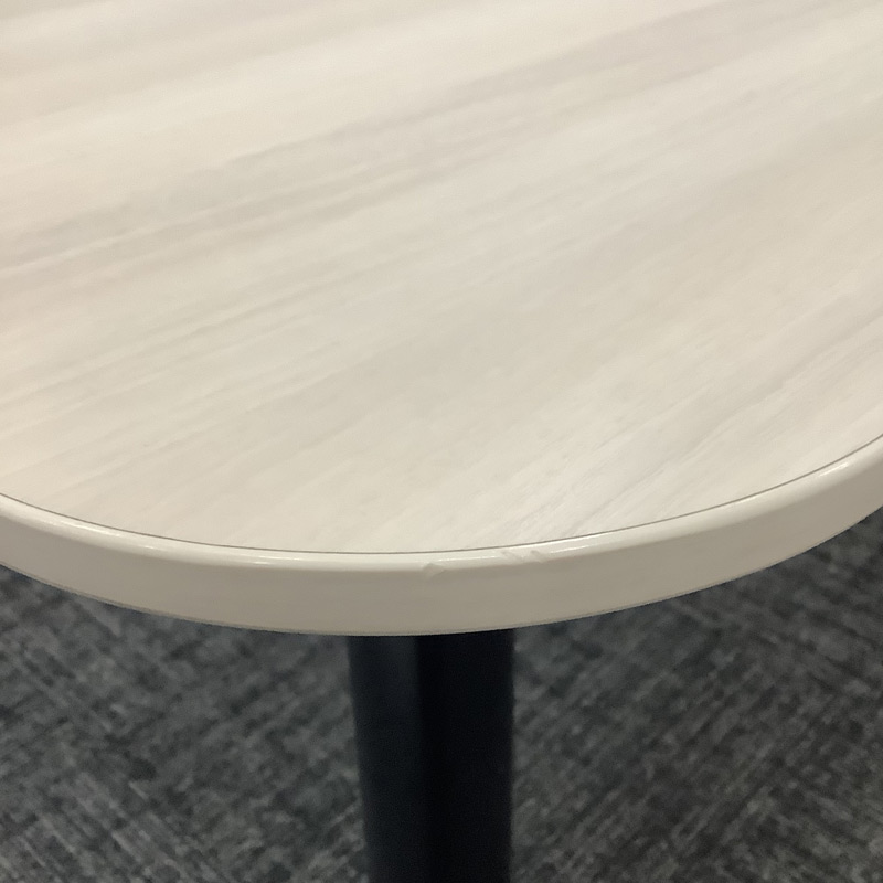 中古 スクエアテーブル オカムラ 幅120cm ナチュラル 木目 2022年製 地域限定送料無料 51-1T0992A