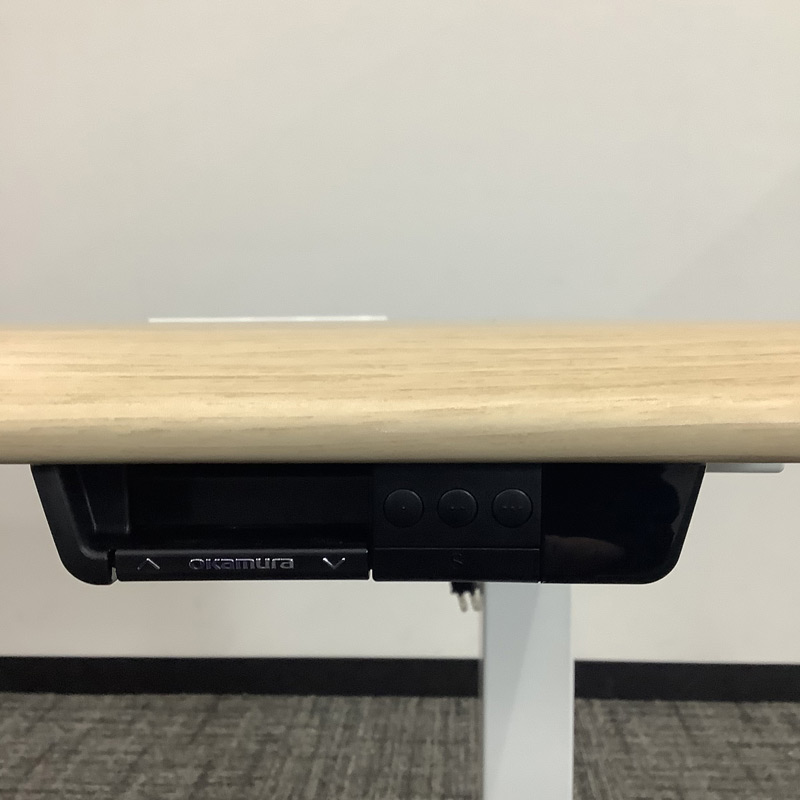 オカムラ（okamura） 中古 オフィスデスク 昇降タイプ 幅1550×奥行780 