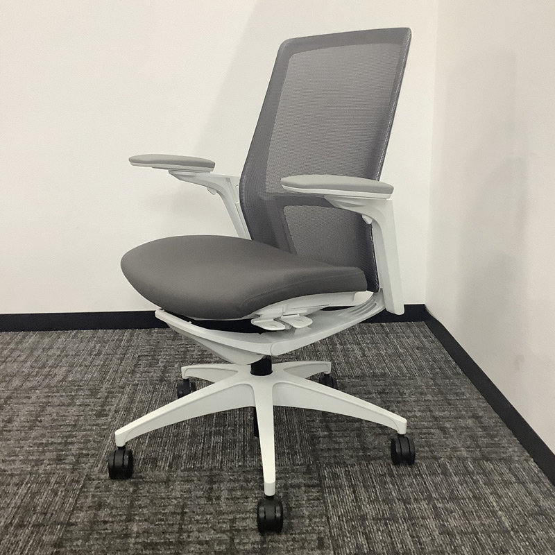 中古 オフィスチェアオカムラ 肘付 フィノラシリーズ グレー 地域限定送料無料