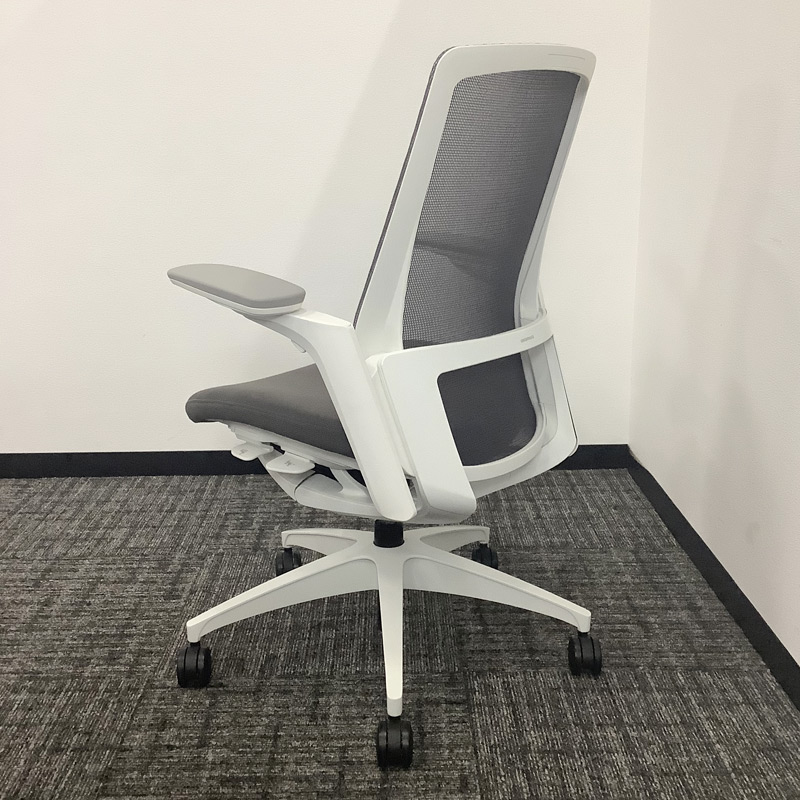 中古 オフィスチェアオカムラ 肘付 フィノラシリーズ グレー 地域限定送料無料