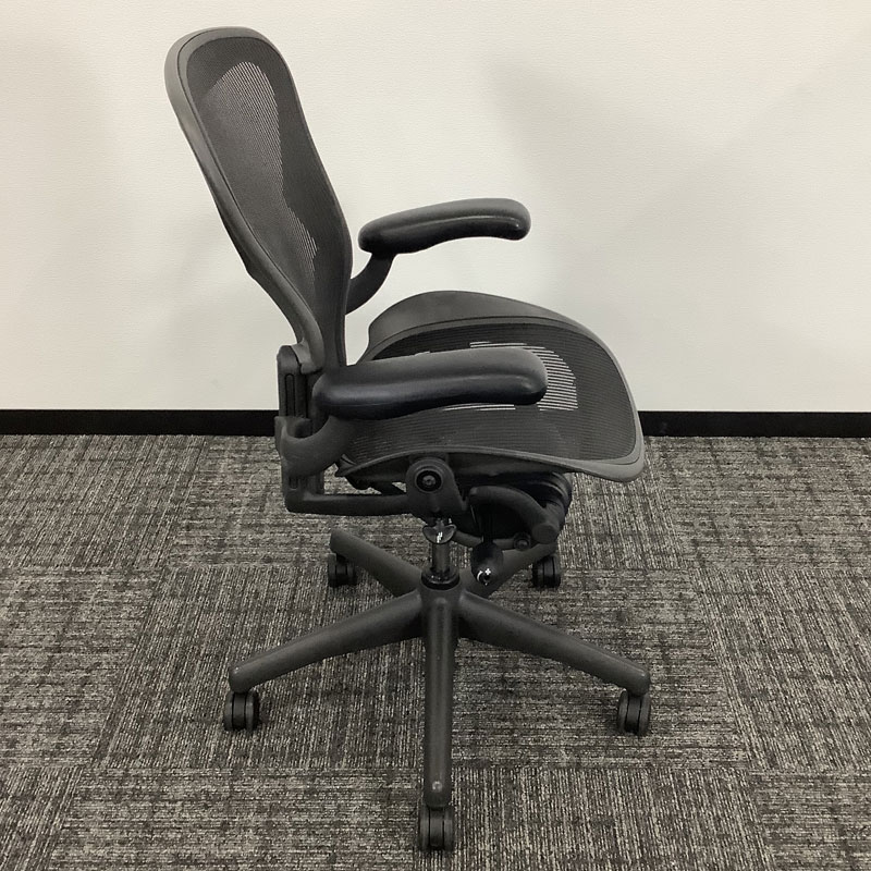 中古 アーロンチェア Bタイプ ランバーサポート無し 固定肘