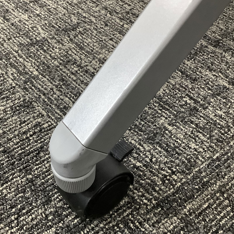 中古 ミーティングテーブル オカムラ ナチュラル 幅45cm 地域限定送料無料