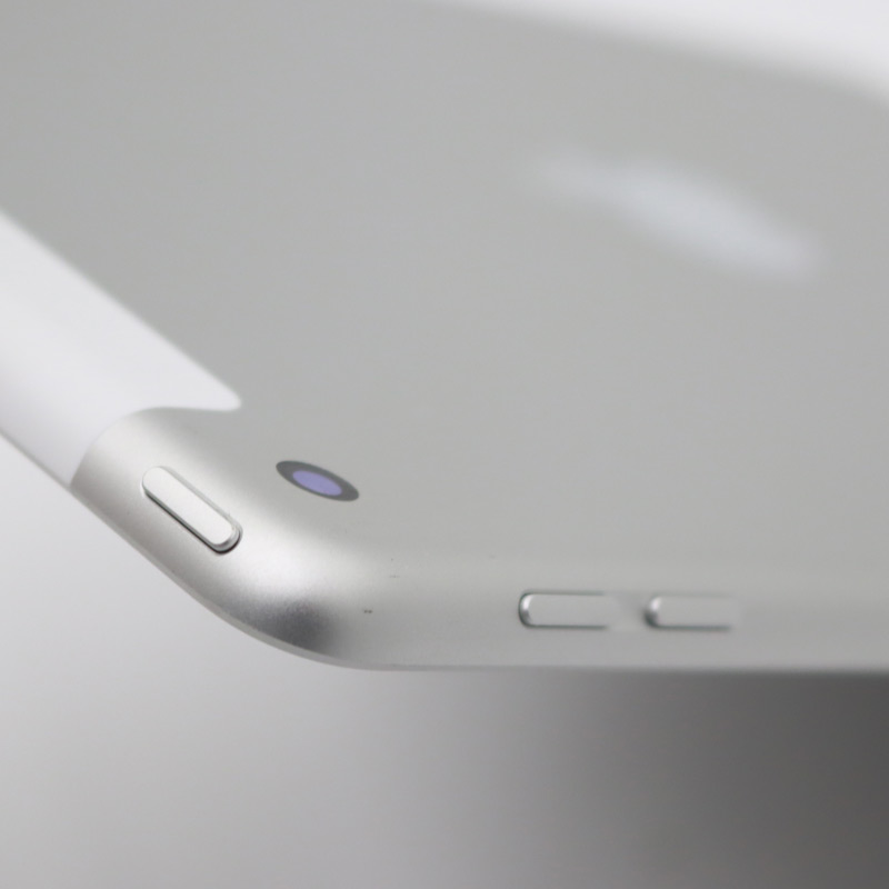 iPad (第8世代) 128GB シルバー SIMフリーバッテリー新品 楽天市場】ipad 第8世代 128gb（タブレットPC本体