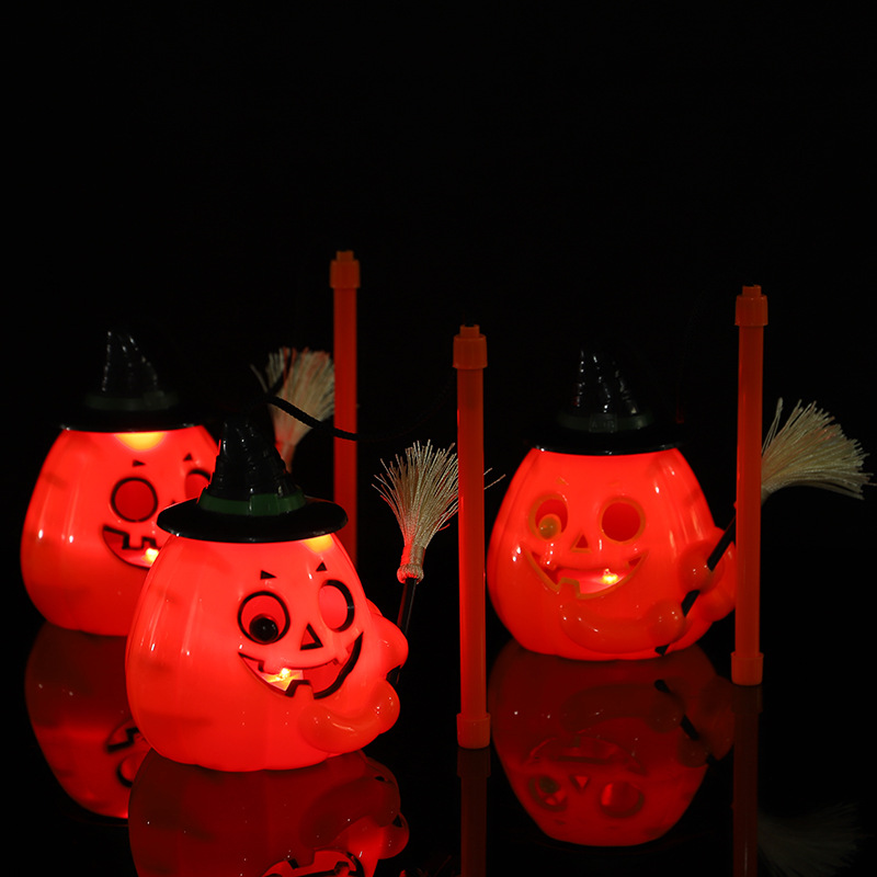 ハロウィン装飾 カボチャとランタン❣️ライト付き❣️ayu❣️２つセット❣️ 新作】ハロウィン かぼちゃランタン LEDライト付き 手持ち棒付き 照明