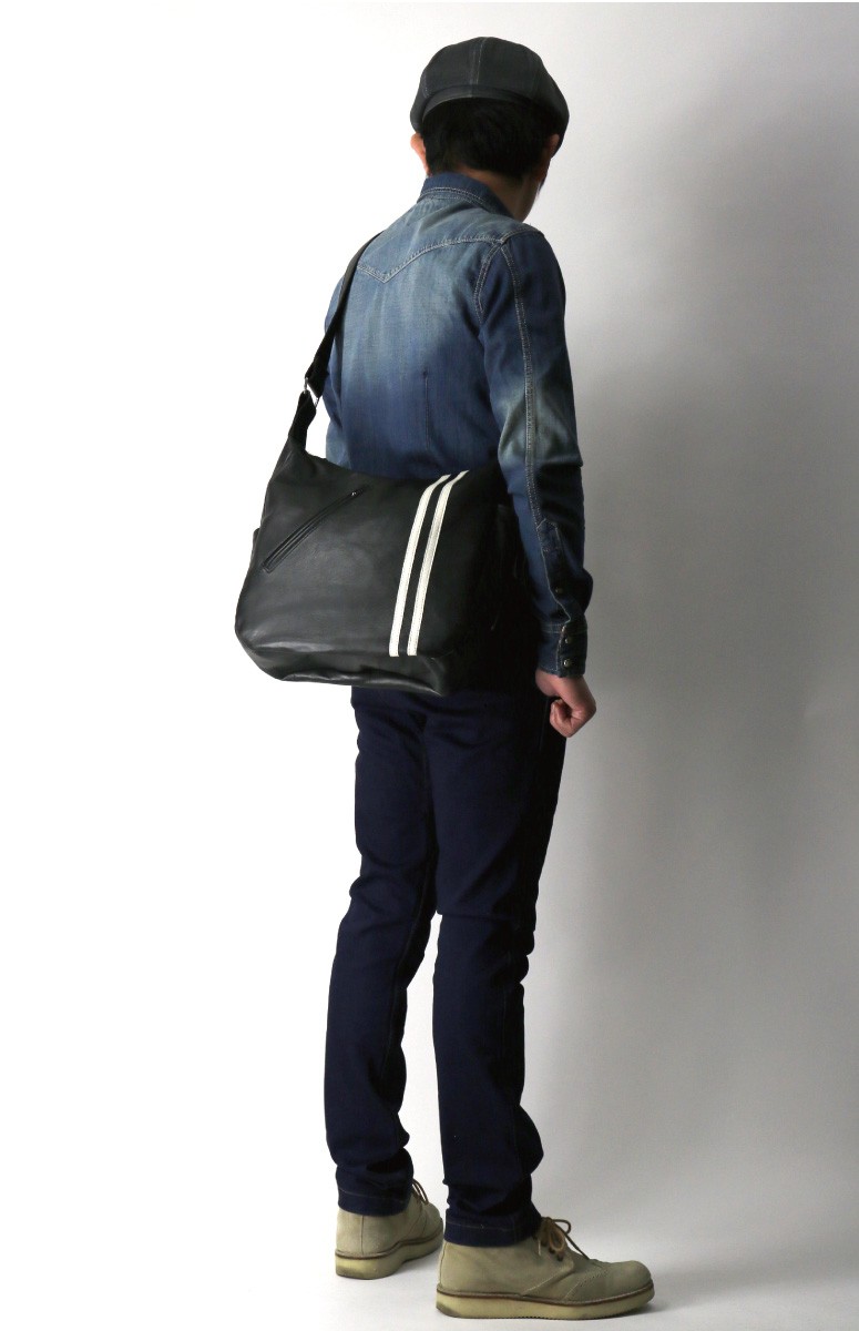 ケ*タ様 Schott NYC ダイヤモンドキルティングボディバッグ 黒ウエスト Schott N.Y.C PADDED LEATHER BODYBAG レザーボディーバッグ
