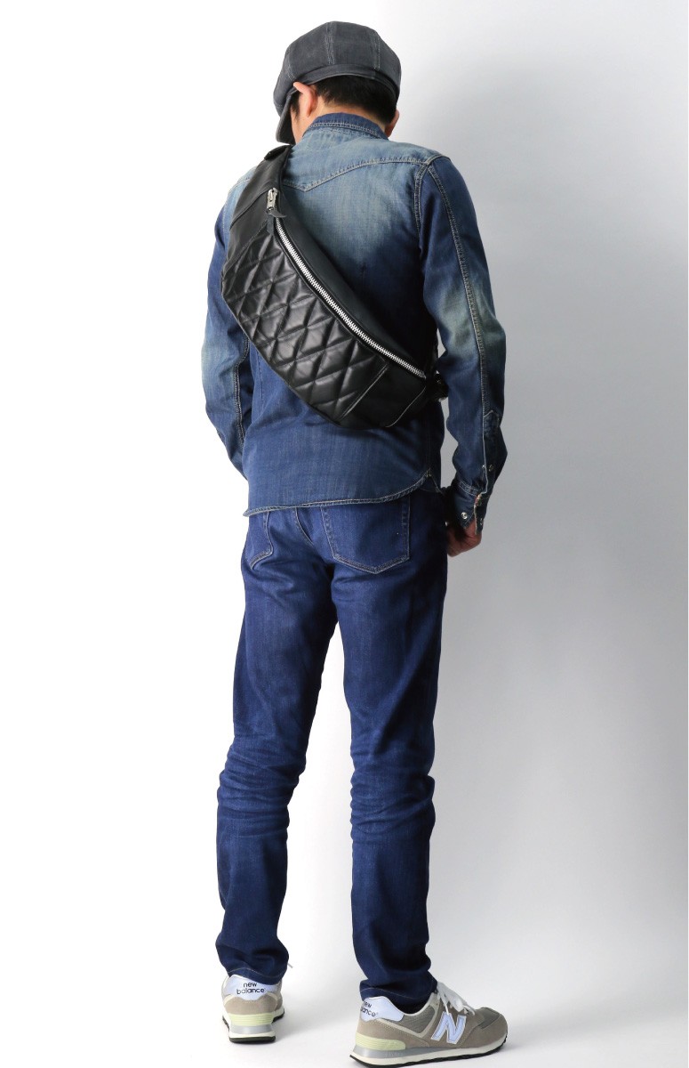 Schott N.Y.C (ショット) パデット レザー バナナ ボディバッグ Schott N.Y.C (ショット) パデット レザー バナナ ボディバッグ