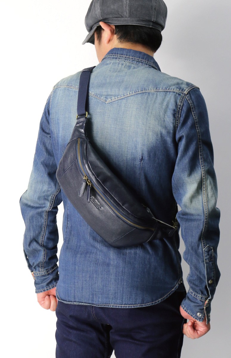 AVIREX P.D.W. ビッグ ウェストバッグ AVIREX ウエストポーチ ウエストバッグ VARSITY BODY BAG/バー