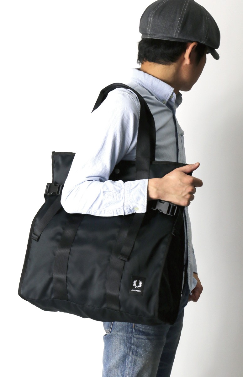 FRED PERRY (フレッドペリー) トートバッグ ショルダーバッグ
