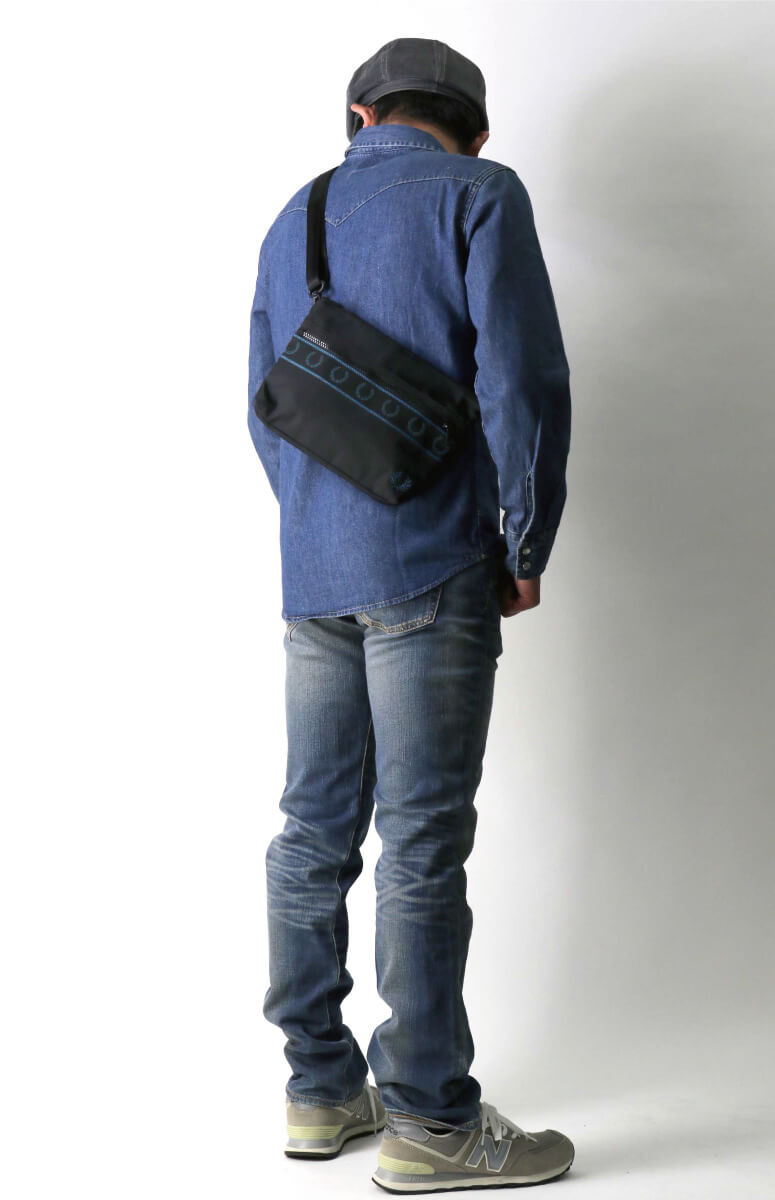 【FRED PERRY】ショルダー コントラスト ロゴ テープ Tシャツ ♪ 楽天市場】フレッドペリー FRED PERRY 半袖 テープドリンガーT