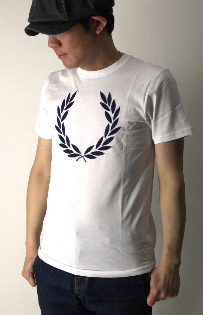 フレッドペリー クルーネック スウェットシャツ 刺繍ロゴ 月桂冠 リブライン FRED PERRY (フレッドペリー) テキストレッド ローレル ウエザー