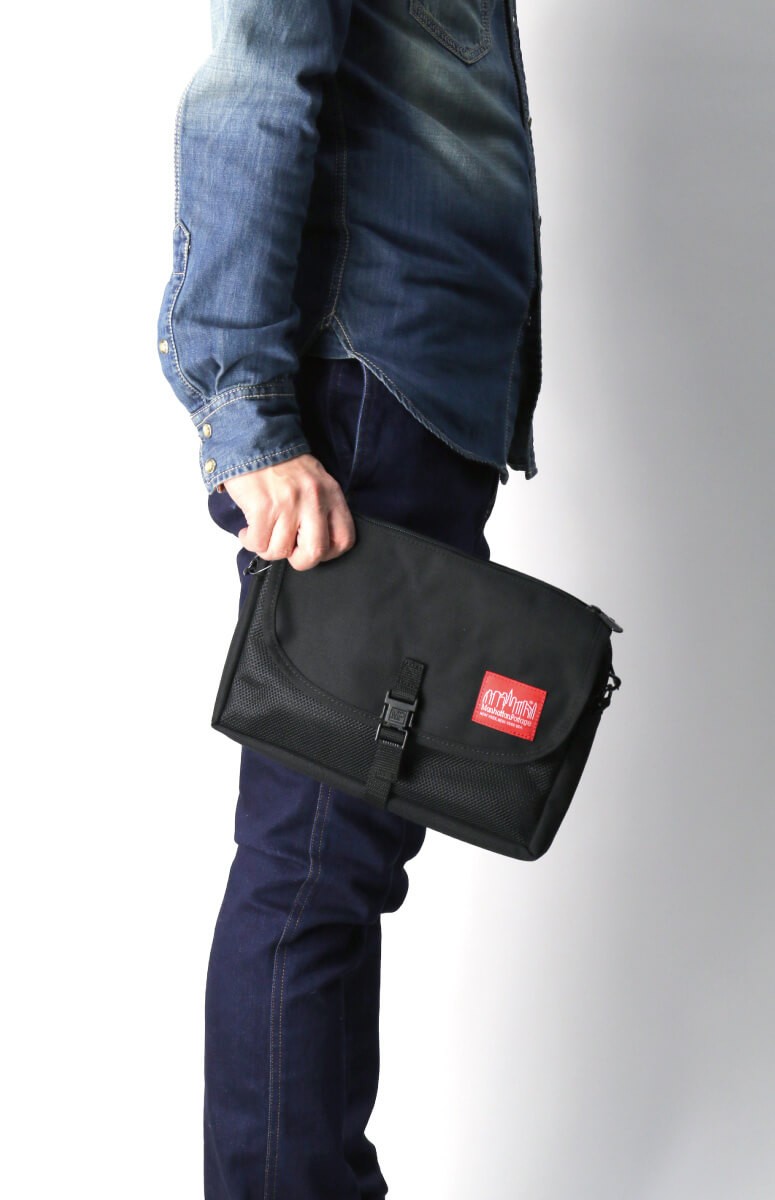 Manhattan Portage レッド ボディバッグ Manhattan Portage (マンハッタンポーテージ) レッド フック