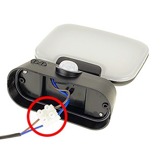 3.電源線を接続する
