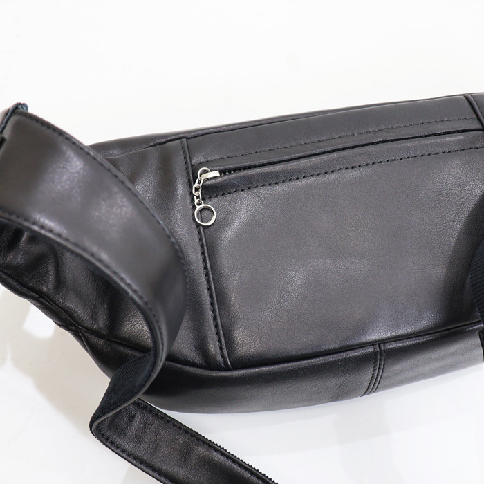 Schott N.Y.C（ショット） Schott パデッド レザー ボディバッグ 牛革