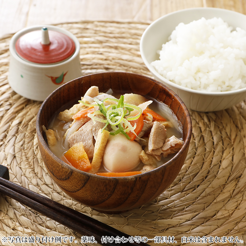 豚汁　盛り付け例