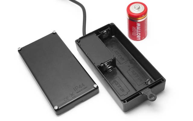 単一乾電池3本ご用意下さい。