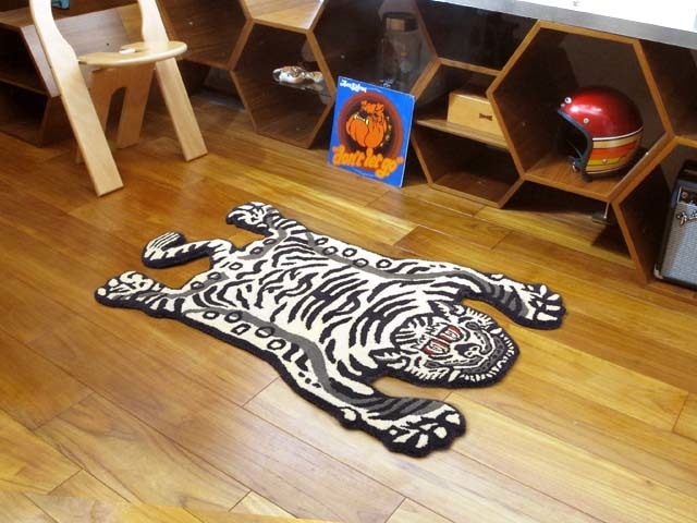 チベタンタイガー　ラグ　S TIBETAN TIGER RUG(チベタンタイガーラグ) Sサイズ 60×100cm | 家具