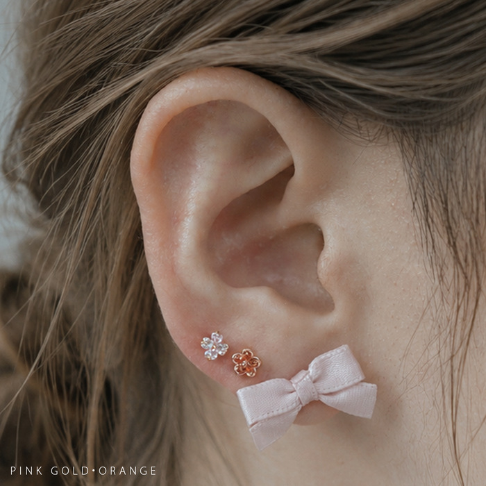 ボディピアス 花 16G 軟骨ピアス トラガス フラワー ストレートバーベル サージカルステンレス 片耳用 | 凛 RIN | 15