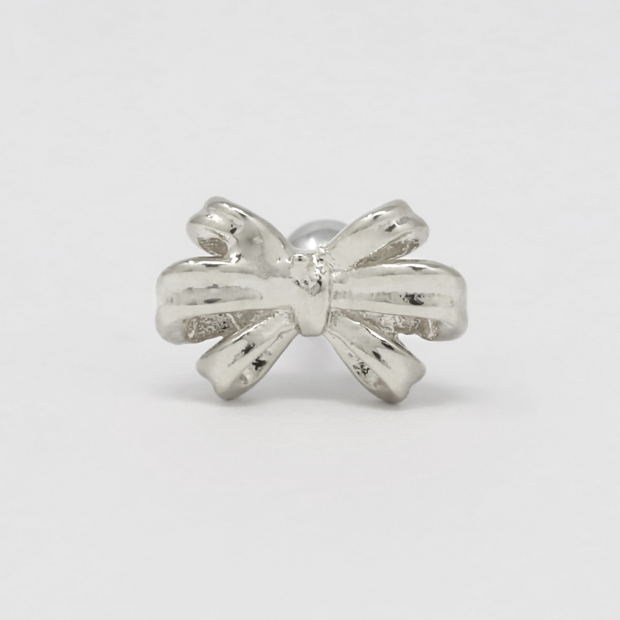 軟骨ピアス 16G ボディピアス リボン りぼん バレエコア 上品 ストレートバーベル サージカルステンレス 片耳用 | 凛 RIN | 01