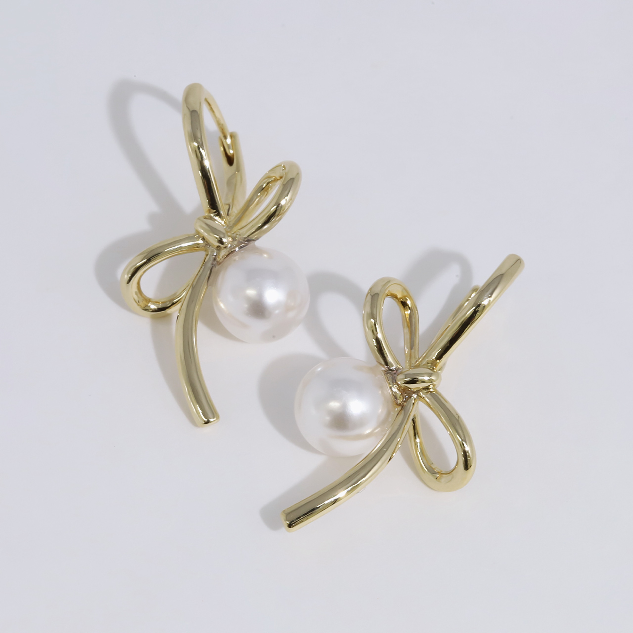 ピアス リボン パール リングピアス フープ レディース 上品 キャッチレス かわいい 18K 『両耳用・2個セット』 | 凛 RIN | 02