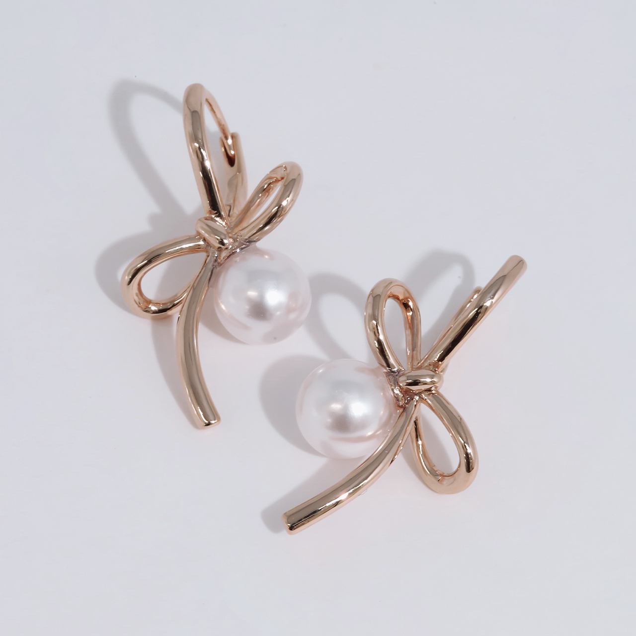 ピアス リボン パール リングピアス フープ レディース 上品 キャッチレス かわいい 18K 『両耳用・2個セット』 | 凛 RIN | 03