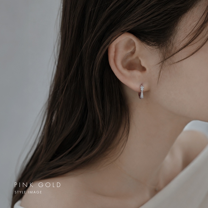 ピアス アクセサリー リングピアス りぼん 小ぶり 上品 きれい フープ ピアス 耳 耳たぶ 【両耳用・2個売り】 | 凛 RIN | 01