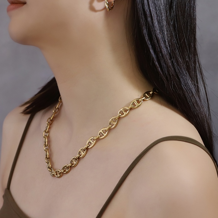金色ネックレス•ブレスレッド•ピアス　アクセサリー　レディース　遺産整理 ゆうパケット】ステンレス製 ネックレス 金属アレルギー つけっ