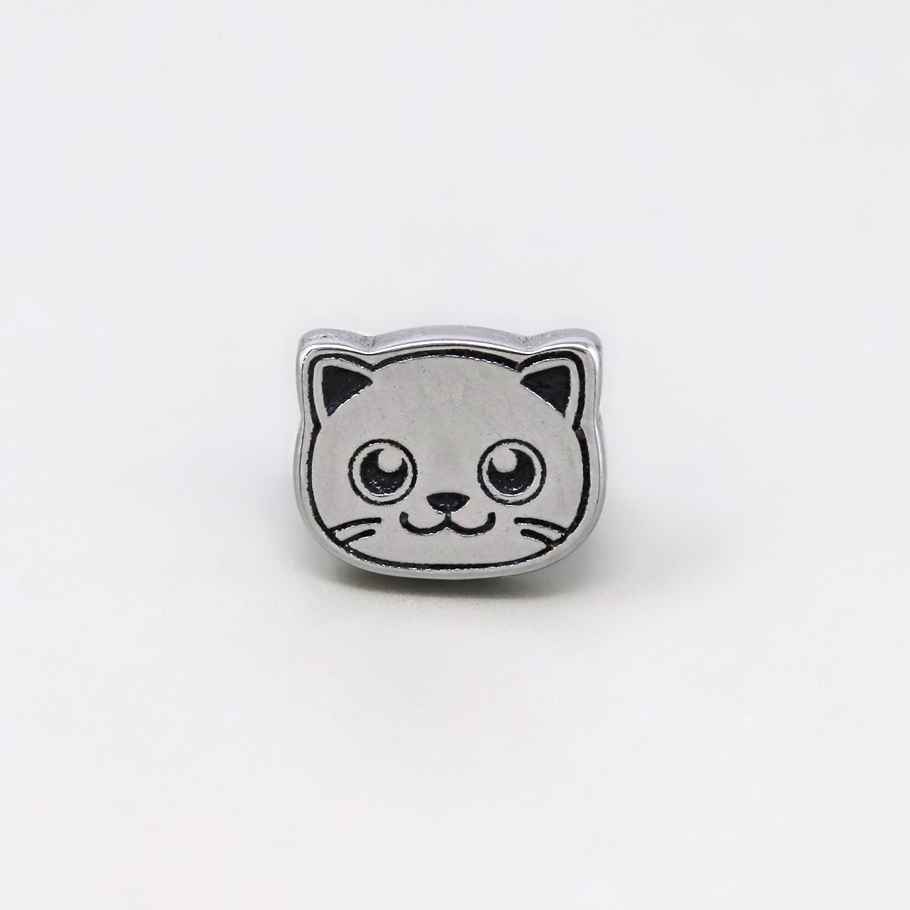 軟骨ピアス 16G ボディピアス 猫 ねこ ネコ 金属アレルギー対応 つけっぱなし 個性的 サージカルステンレス 片耳用 | 凛 RIN | 01