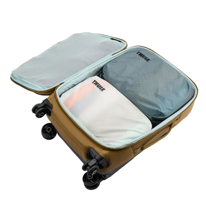 THULE（スーリー） トラベルポーチ 仕分け メンズ レディース 着用前