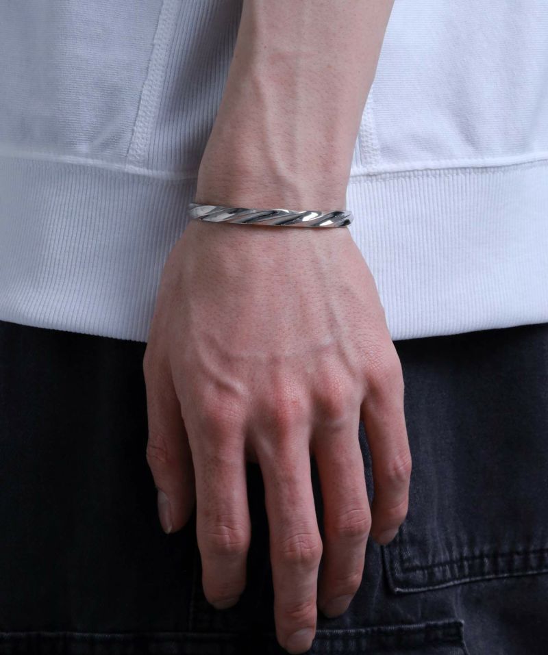 LION HEART（ライオンハート） for Gift ツイスト tec バングル