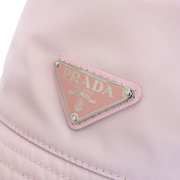 全新品 PRADA ピンク ベースボールキャップ PRADA ピンク ベースボールキャップ（新作【プラダ】Re-Nylon x