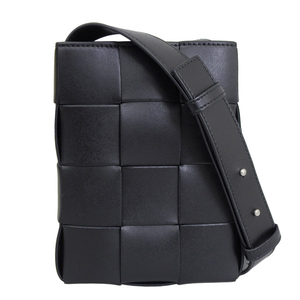 BOTTEGA VENETA / リサイクルナイロンメッセンジャーバッグ 楽天市場】ボッテガ ナイロン バッグの通販