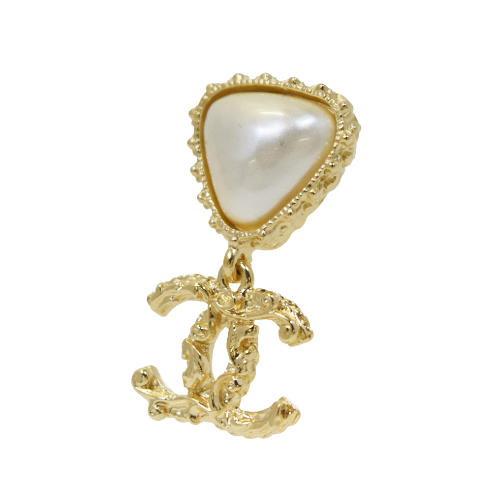CHANEL 片耳ピアス　ゴールド✖️パール CHANEL シャネル アクセサリー レディース ピアス ゴールド