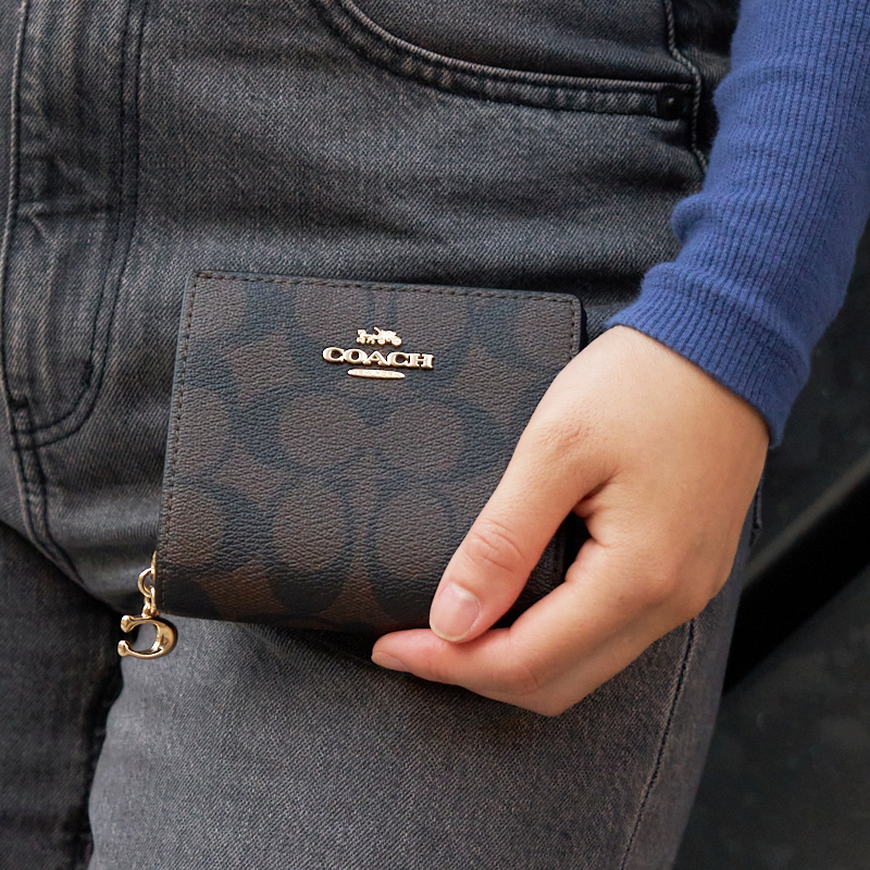 COACH（コーチ） 財布 折財布 二つ折り シグネチャー アウトレット