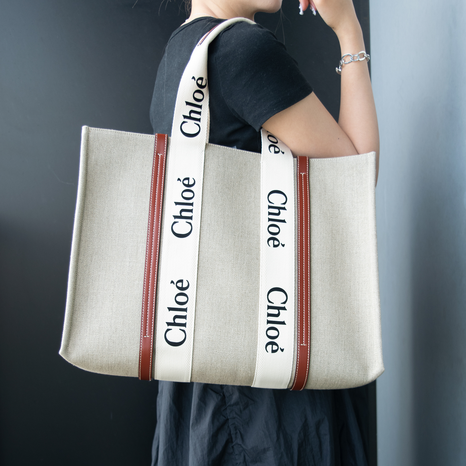 クロエ トートバッグ レディース ウッディ ホワイト×ブラウン WOODY LARGE TOTE BAG CHC22AS382I2690U CHLOE  A4対応 : chc22as382i2690u : FASCINO(ファッシノ)Yahoo!店 - 通販 - Yahoo!ショッピング