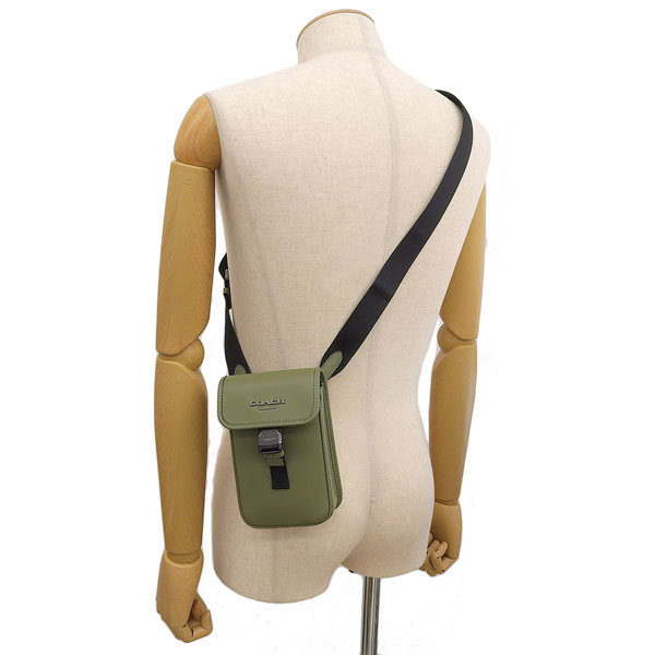 【レア】美品　COACHショルダー バッグ　メンズ 緑　クロスボディ　袋付 COACH（コーチ） バッグ メンズ ショルダーバッグ アウトレット レザー