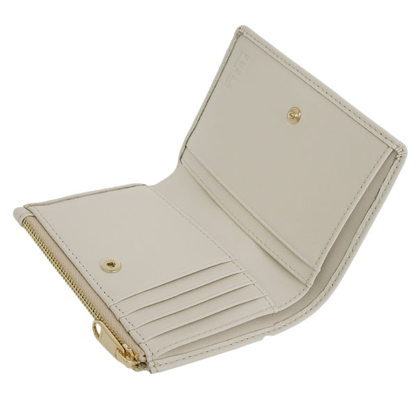 ☆正規品☆美品☆フルラ　折りたたみ財布　白　レザー　バッグ　財布　小物 フルラ FURLA 財布 二つ折り財布 折りたたみ財布 小銭入れ付き WP00314