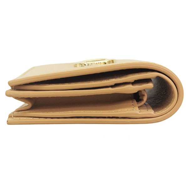 未使用　希少Salvatore Ferragamo レザー二つ折り財布　ブラウン FERRAGAMO（フェラガモ） 財布 レディース レザー 2つ折り 折財布