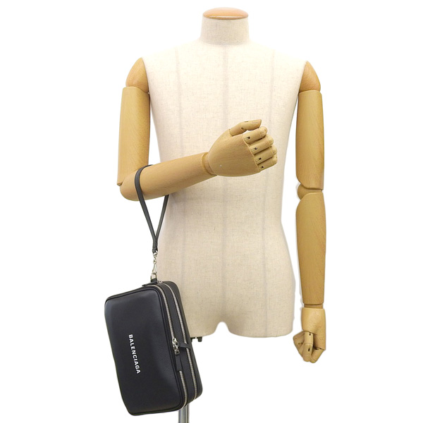 BALENCIAGA バレンシアガ 美品　クラッチバッグ BALENCIAGA バレンシアガ バッグ メンズ レディース クラッチ
