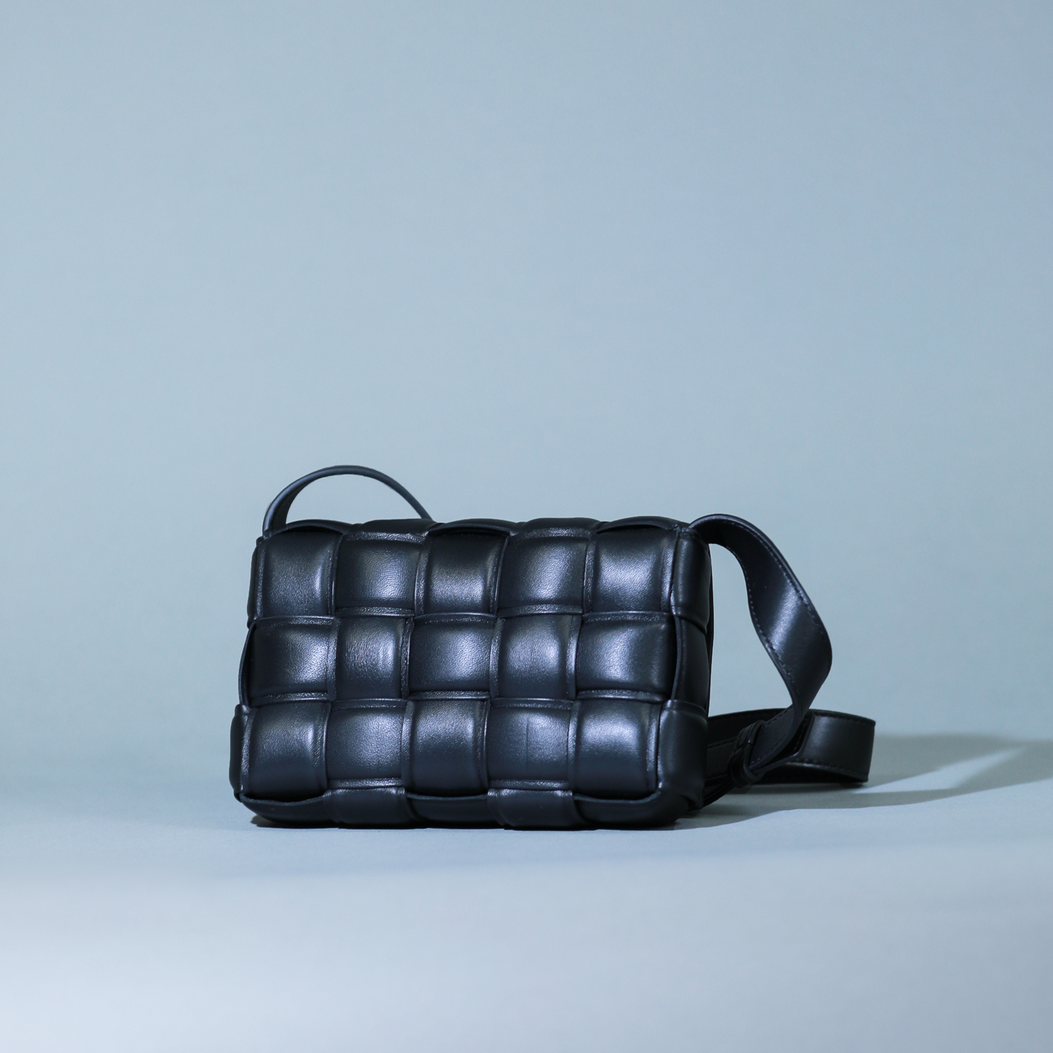 BOTTEGA VENETA ボッテガヴェネタ ショルダーバッグ レディース