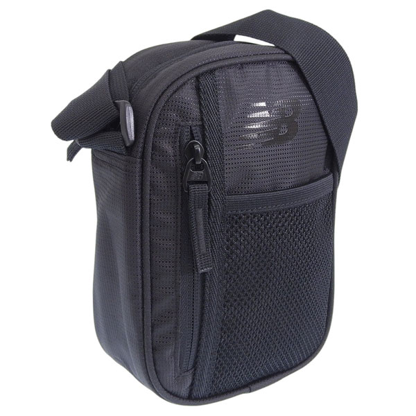 ニューバランス バッグ メンズ レディース ショルダーバッグ 縦型バッグ ブラック OPP CORE SHOULDER BAG NBGCESSG10 BLACK NEW BALANCE