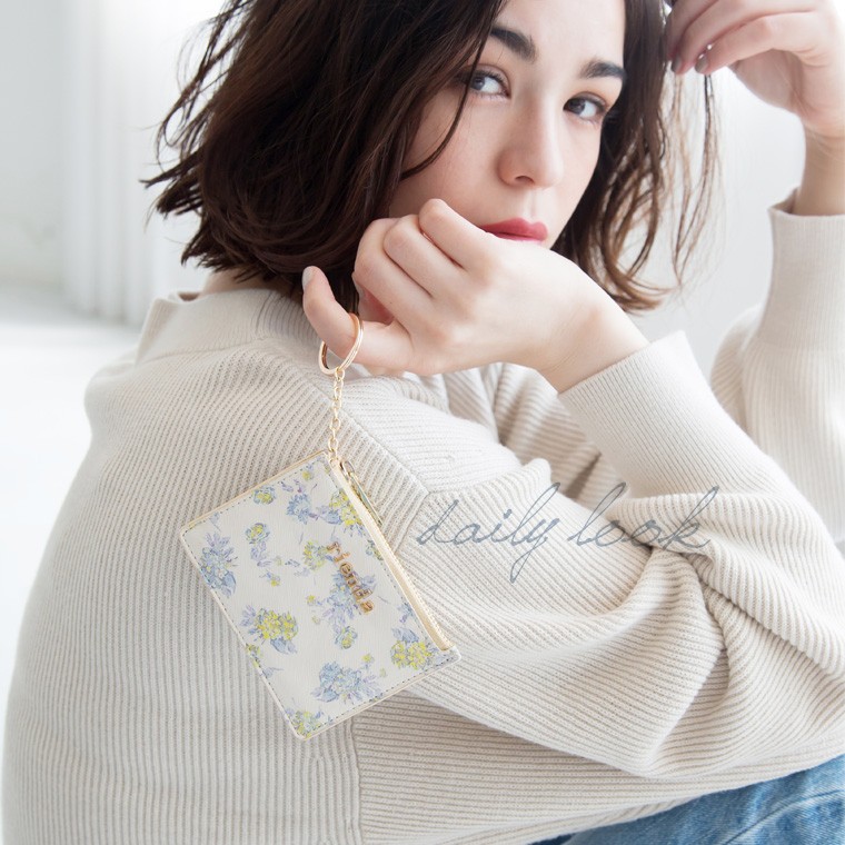 P3倍 14日24時まで 当店オリジナル リエンダ Rienda パスケース カードケース 小銭入れ 定期入れ コインケース Idケース 花柄 R R リヴェラール 通販 Yahoo ショッピング