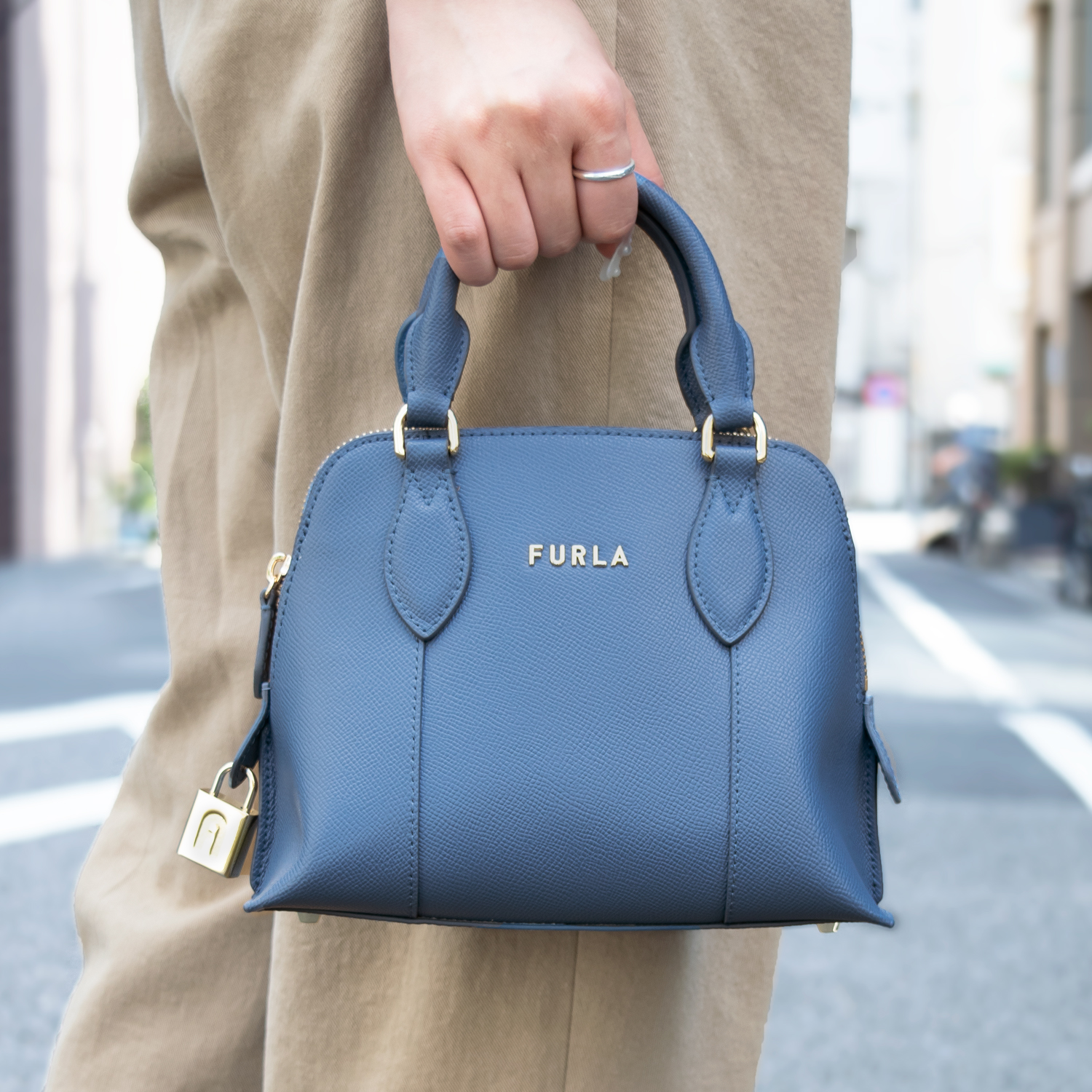 【国産限定品】FURLA　ドーム　レザー　トートバッグ　ショルダーバッグ　ハンドバッグ バッグ