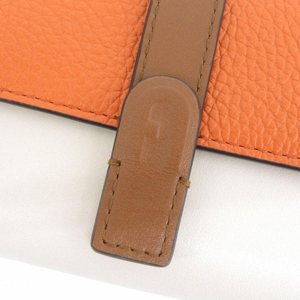 【匿名配送】 フルラ マグノリア オレンジ レザー 二つ折り財布 春財布 美品 FURLA フルラ 財布 レディース 2つ折り 折財布 コンパクト