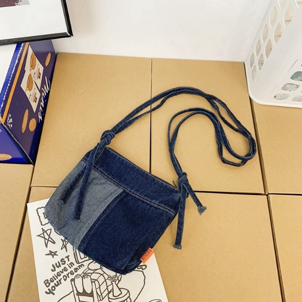 ロラライハリス♡ブルーWデニム♡刺繍のサコッシュ♡ショルダーバッグ♡ポシェット♡ SALON DE ALFURD TOKYO ショルダーバッグ レディース 軽い 軽量
