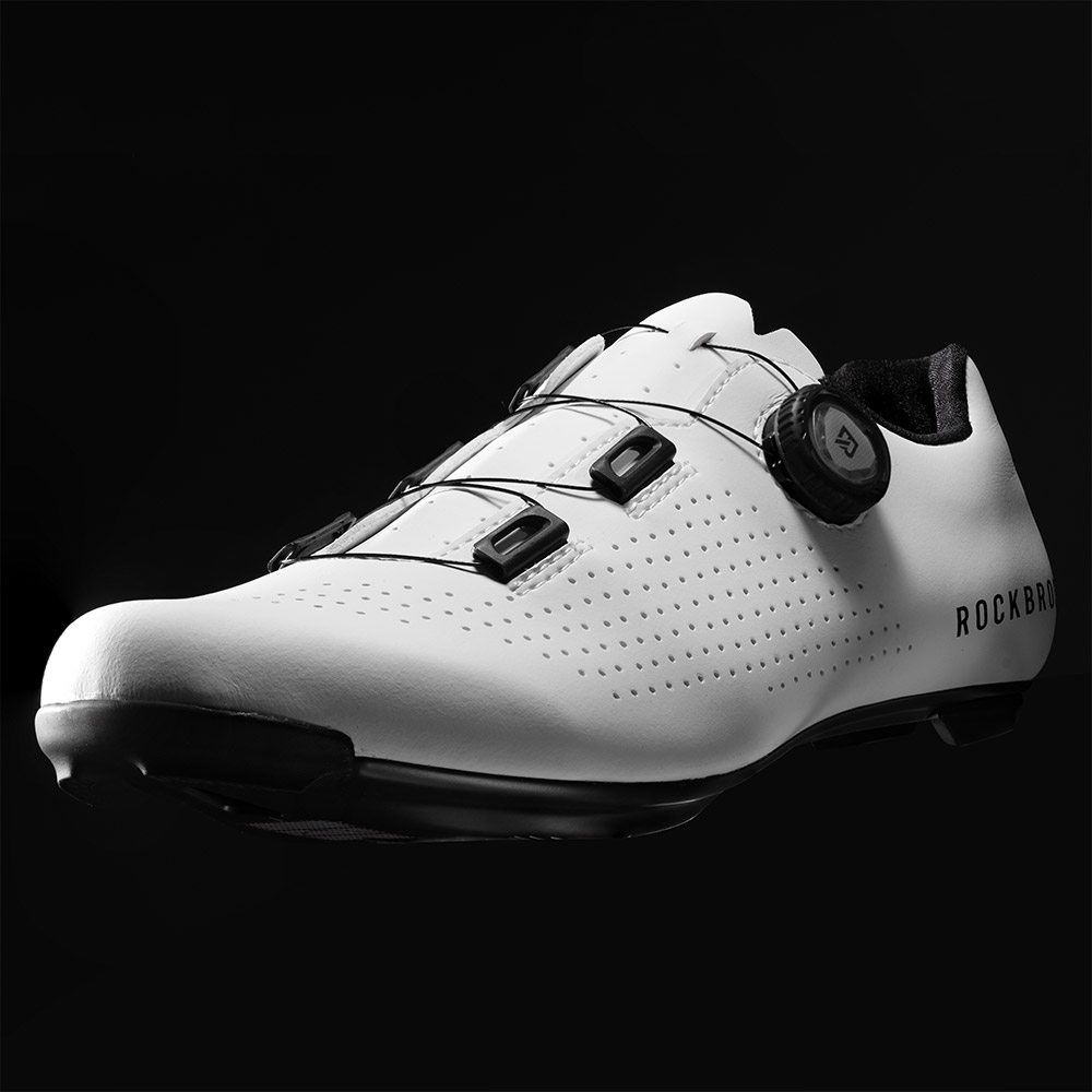 ビンディングシューズ