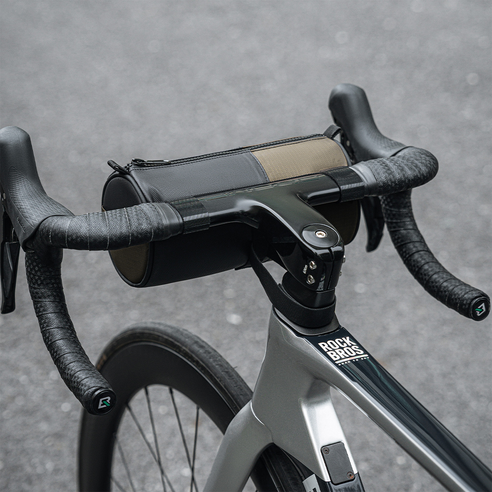 フロントバッグ