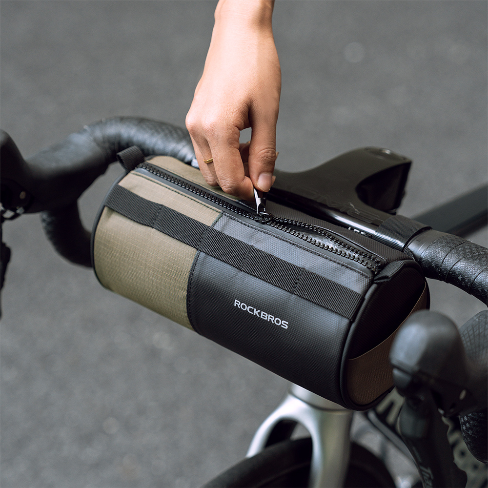 フロントバッグ