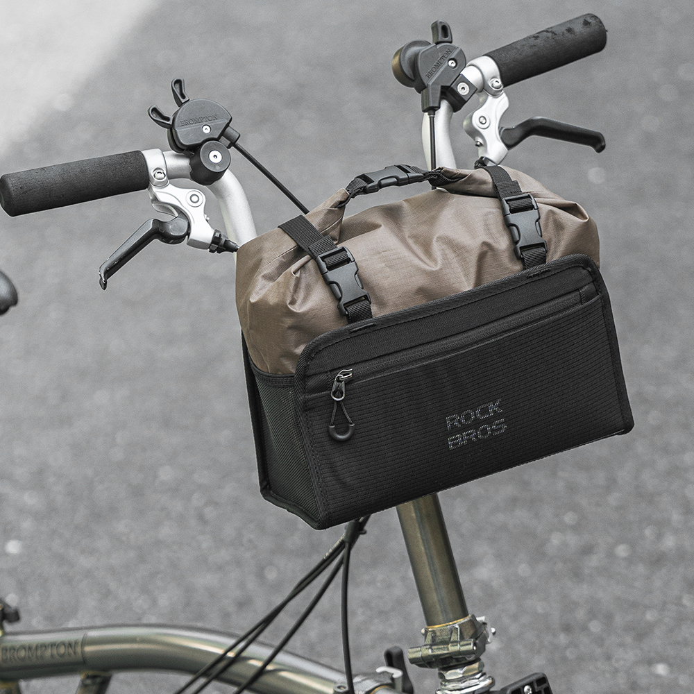 フロントバッグ