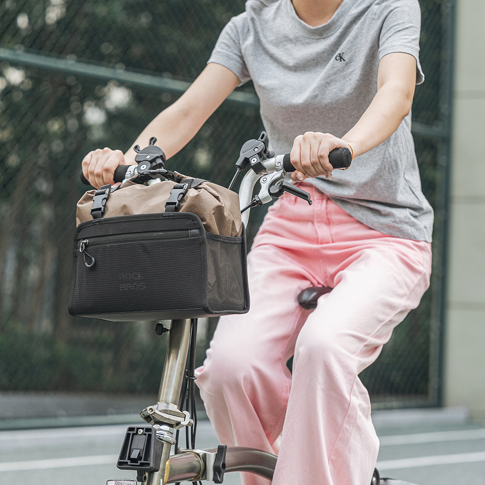 フロントバッグ